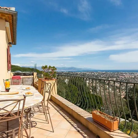 Riviera Villa *