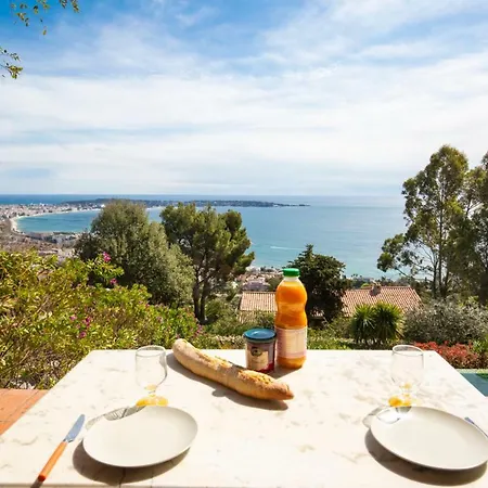Villa Riviera *